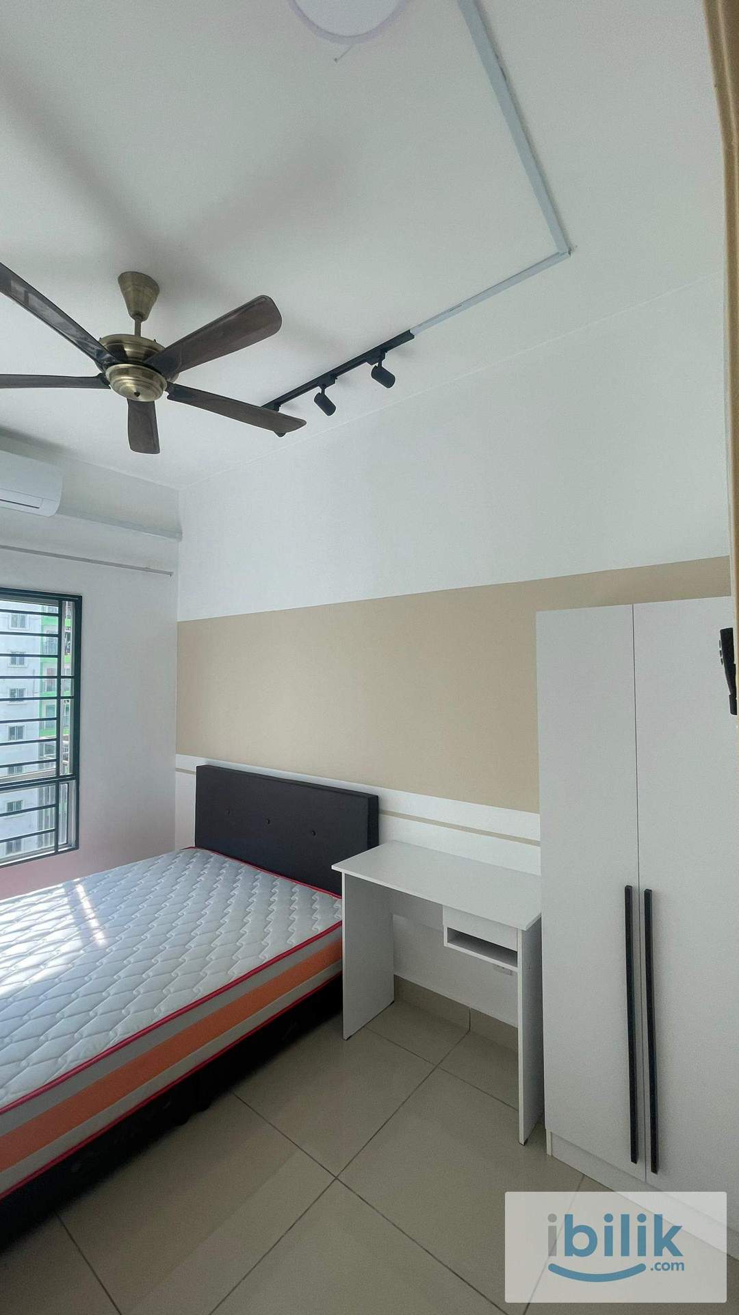 🚆 Easy Access to LRT | Fully Furnished Room for Rent! - Image 1