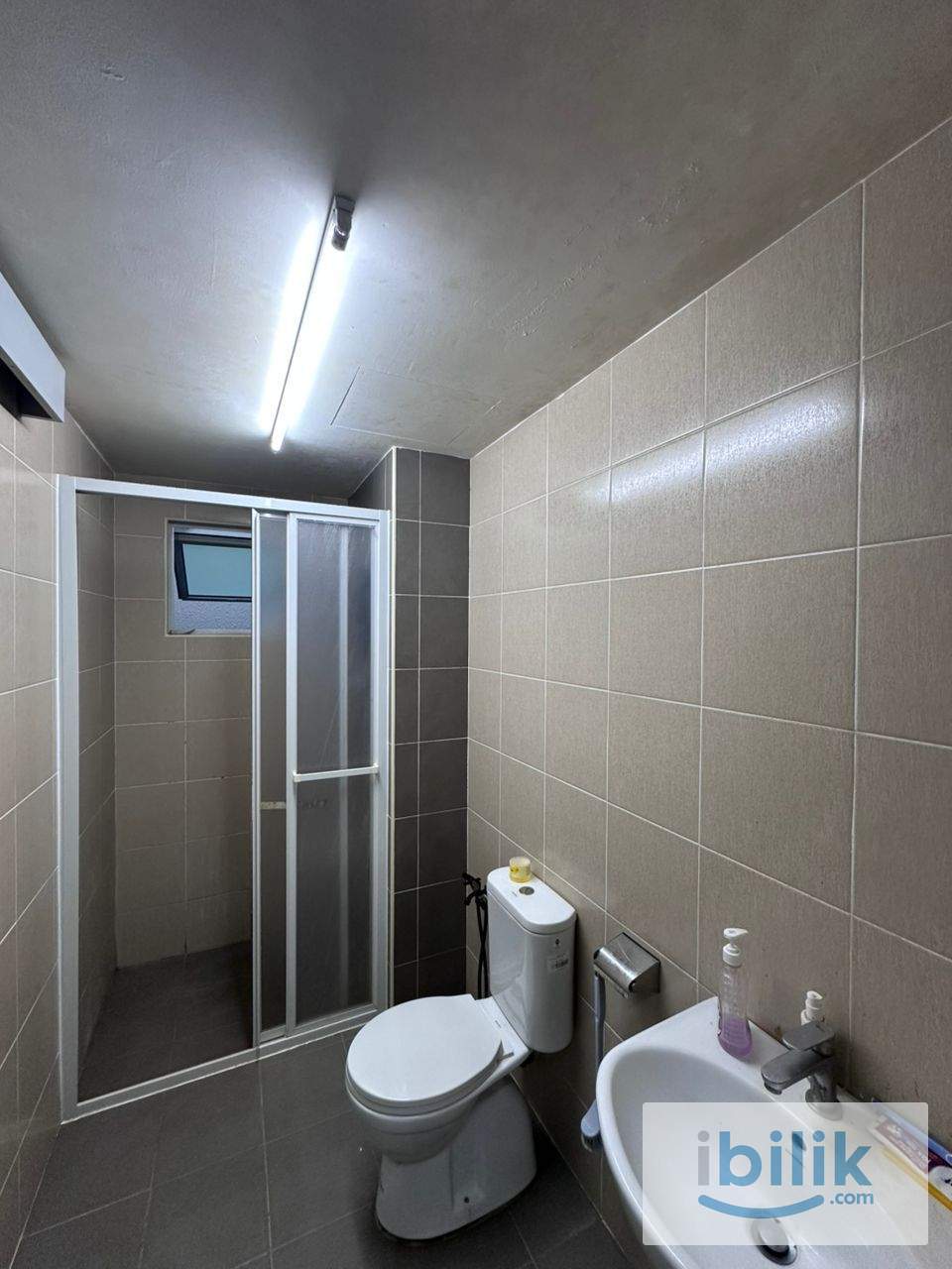 🚆 5 Mins Walk to Salak Selatan LRT | Fully Furnished Medium Room - Image 4
