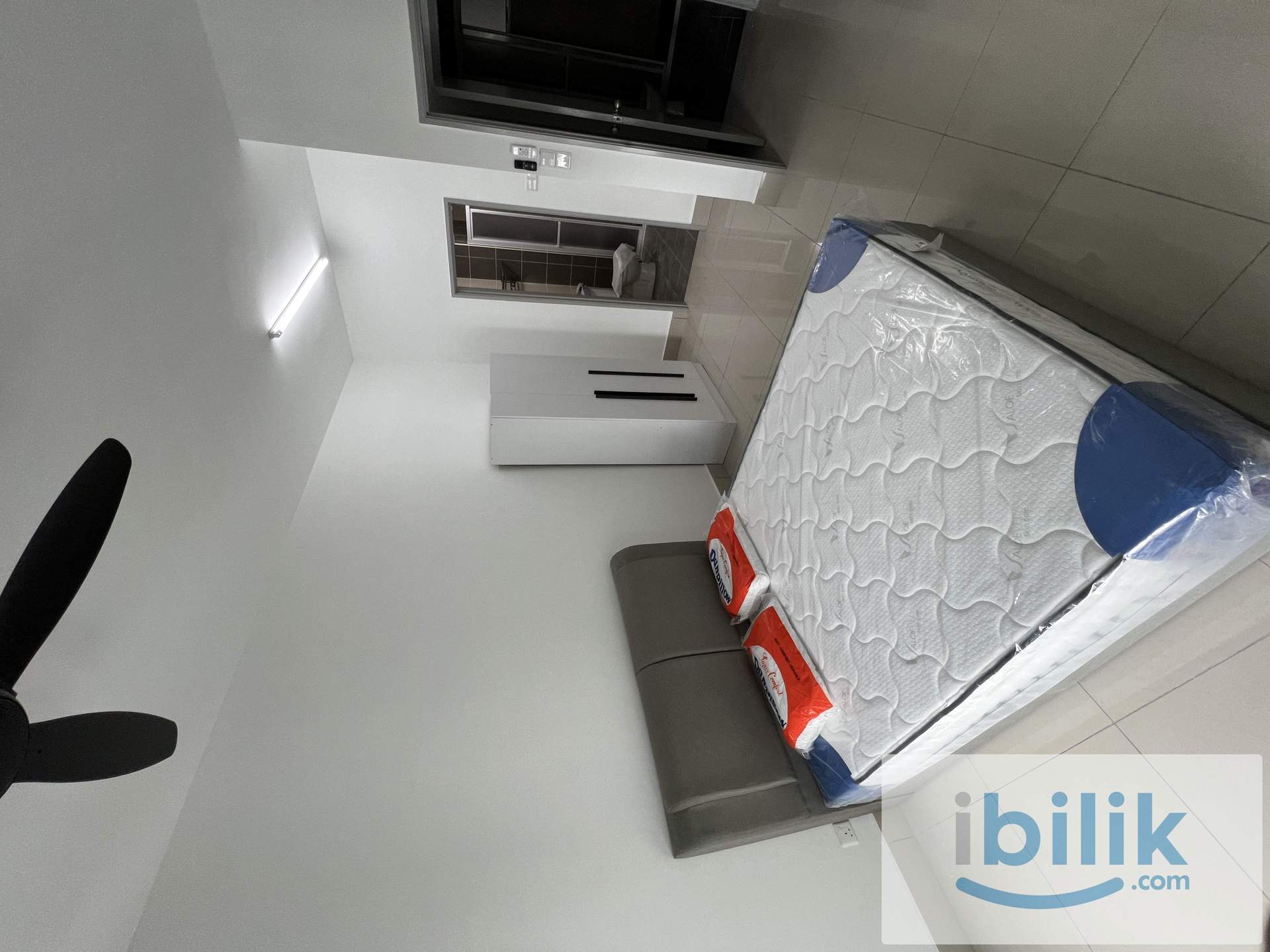 Master Room 5 Mins Walk to Salak Selatan LRT | Fully Furnished Room for Rent - Image 1