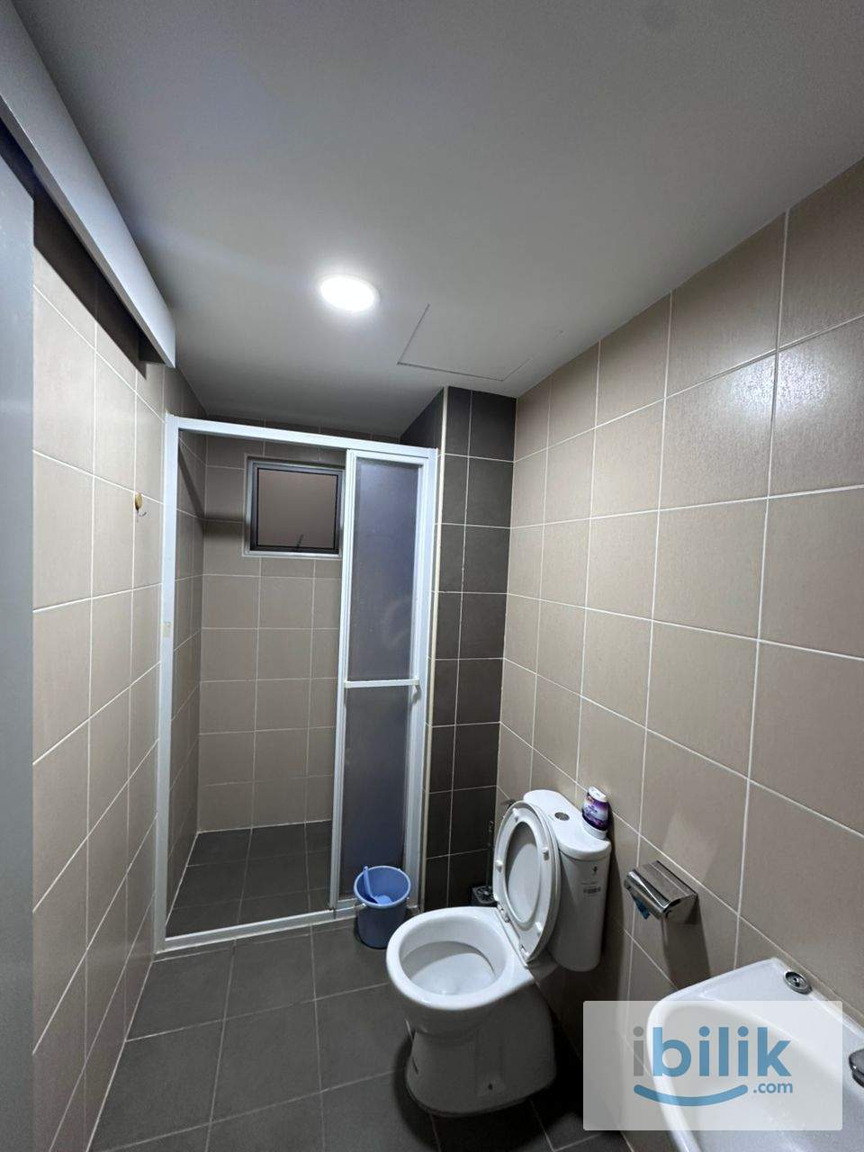 Spacious Balcony Room | 5 Mins Walk to LRT Salak Selatan - Image 3