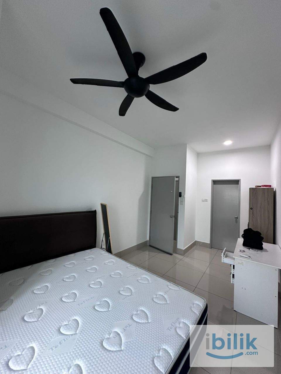 Master Room For Rent | 5min walk to LRT Salak Selatan | WiFi Included - Image 1