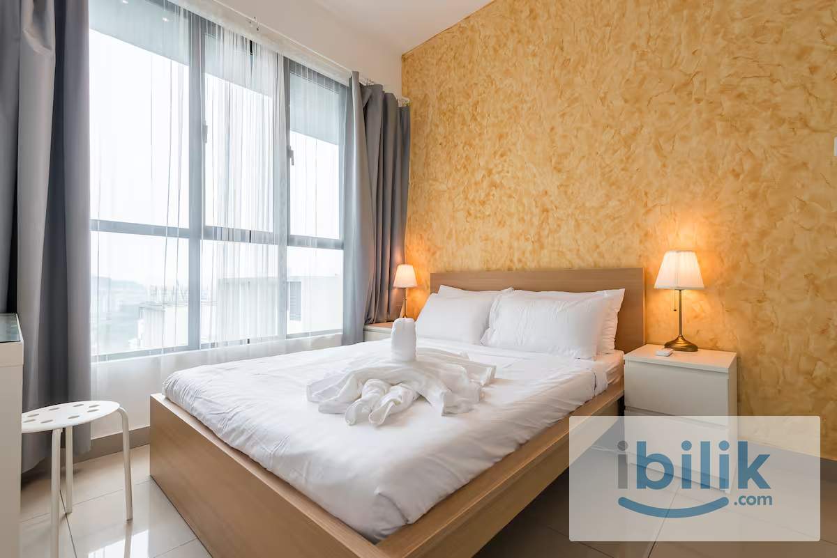 🏡 Master Room Near Sunway Velocity 🛍️ | Walk to MRT Maluri - Image 1