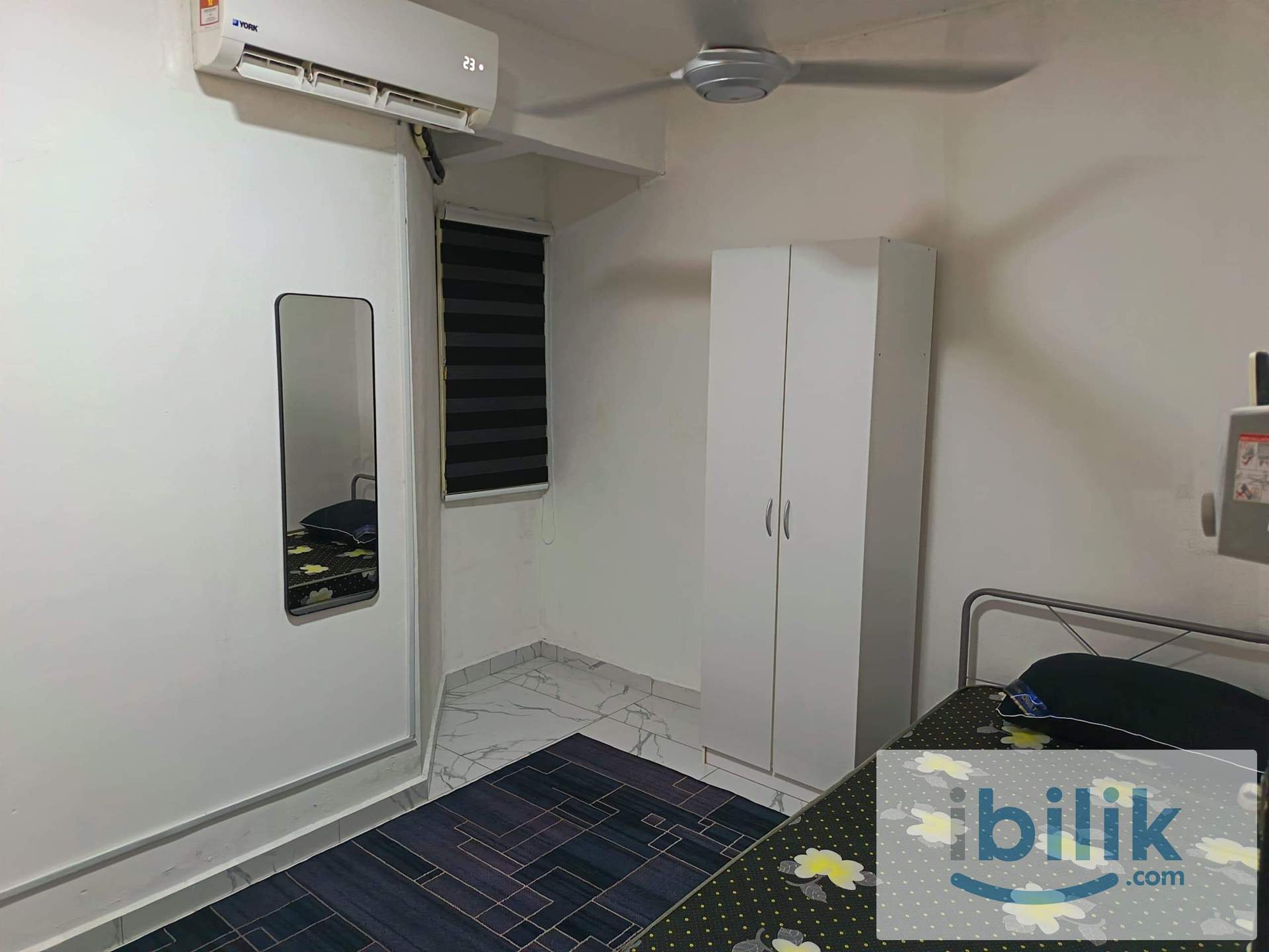 Roomstay Kelisa Ria (Spacious + Aircond) - Image 3