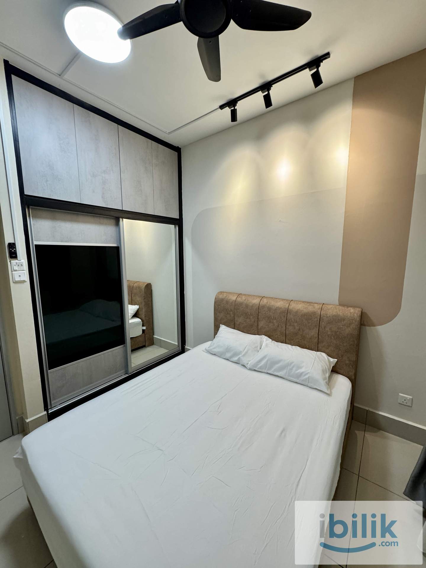 RM900 Only + All In | Fully Furnished Middle Room📍Razak City Residence | Move In Anytime - Image 2