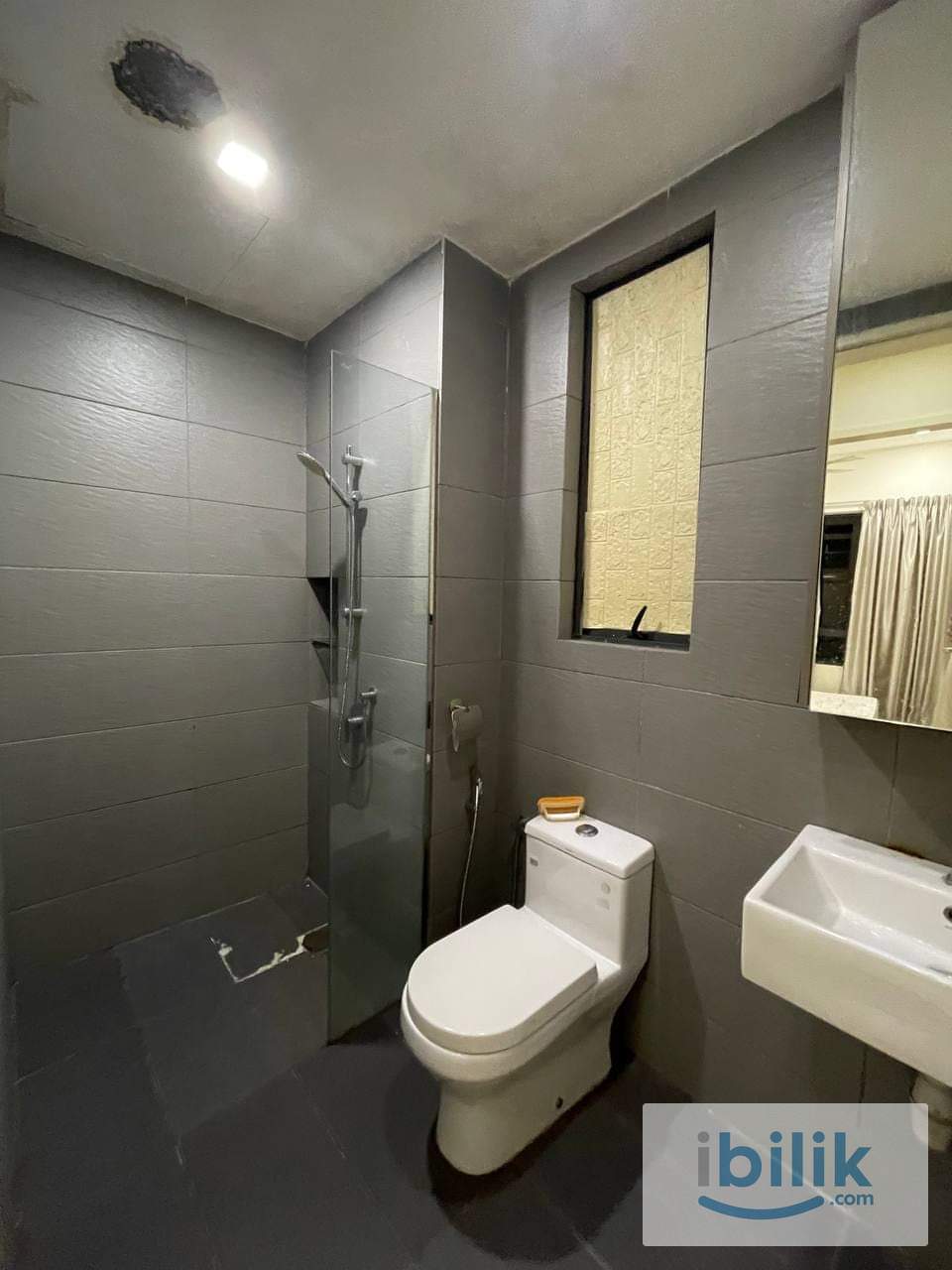 Walkable to Public Transport | Near KL Sentral | Single Room for Rent at Petalz Residence - Image 4