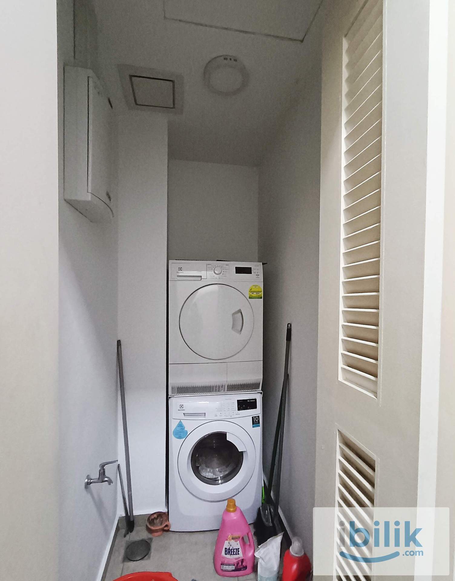 RM750 ONLY | Middle Room with Window Got Nice View | Petalz Residence Old Klang Road - Image 3
