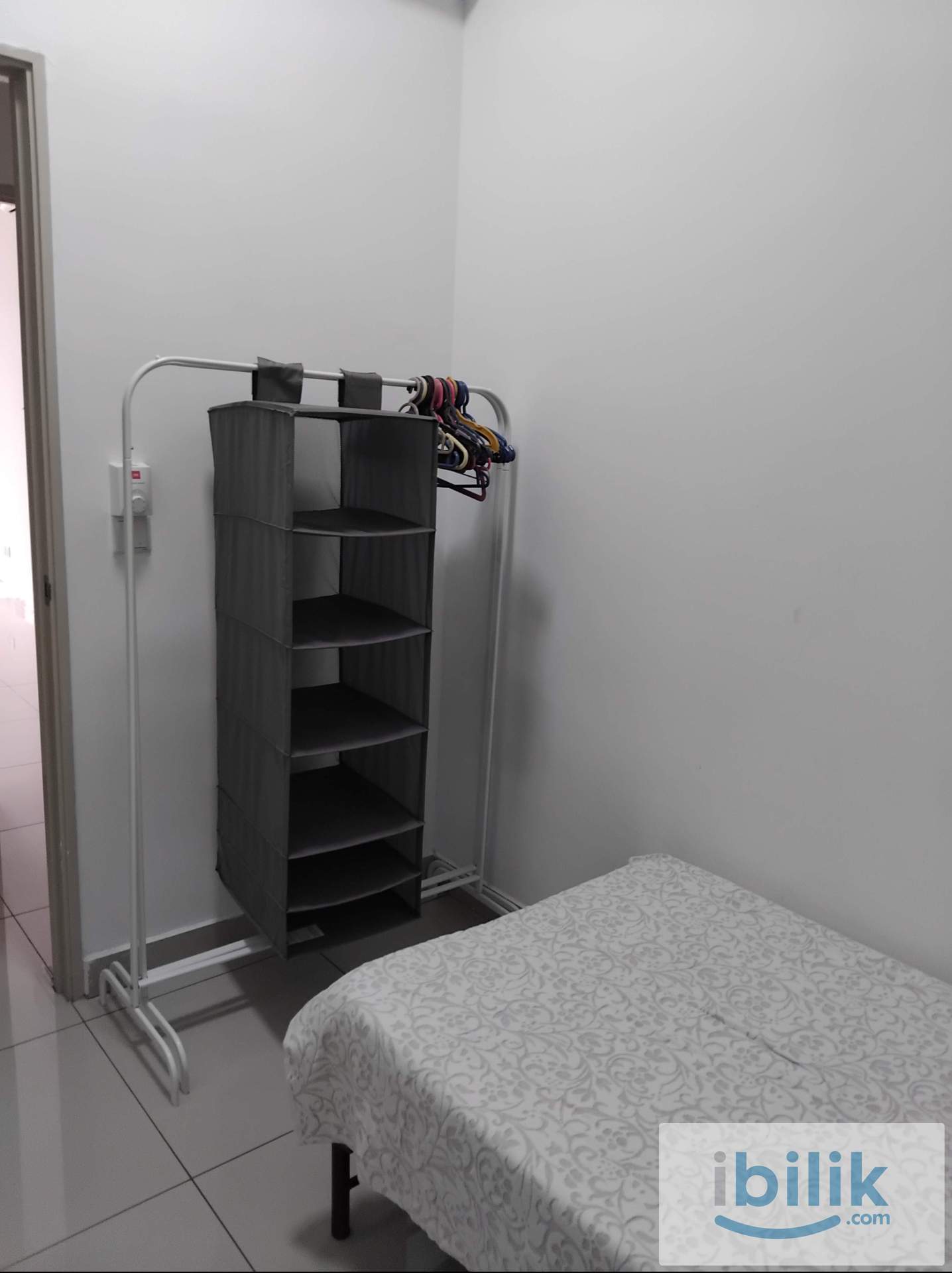 Middle room and small room 2 - Image 2