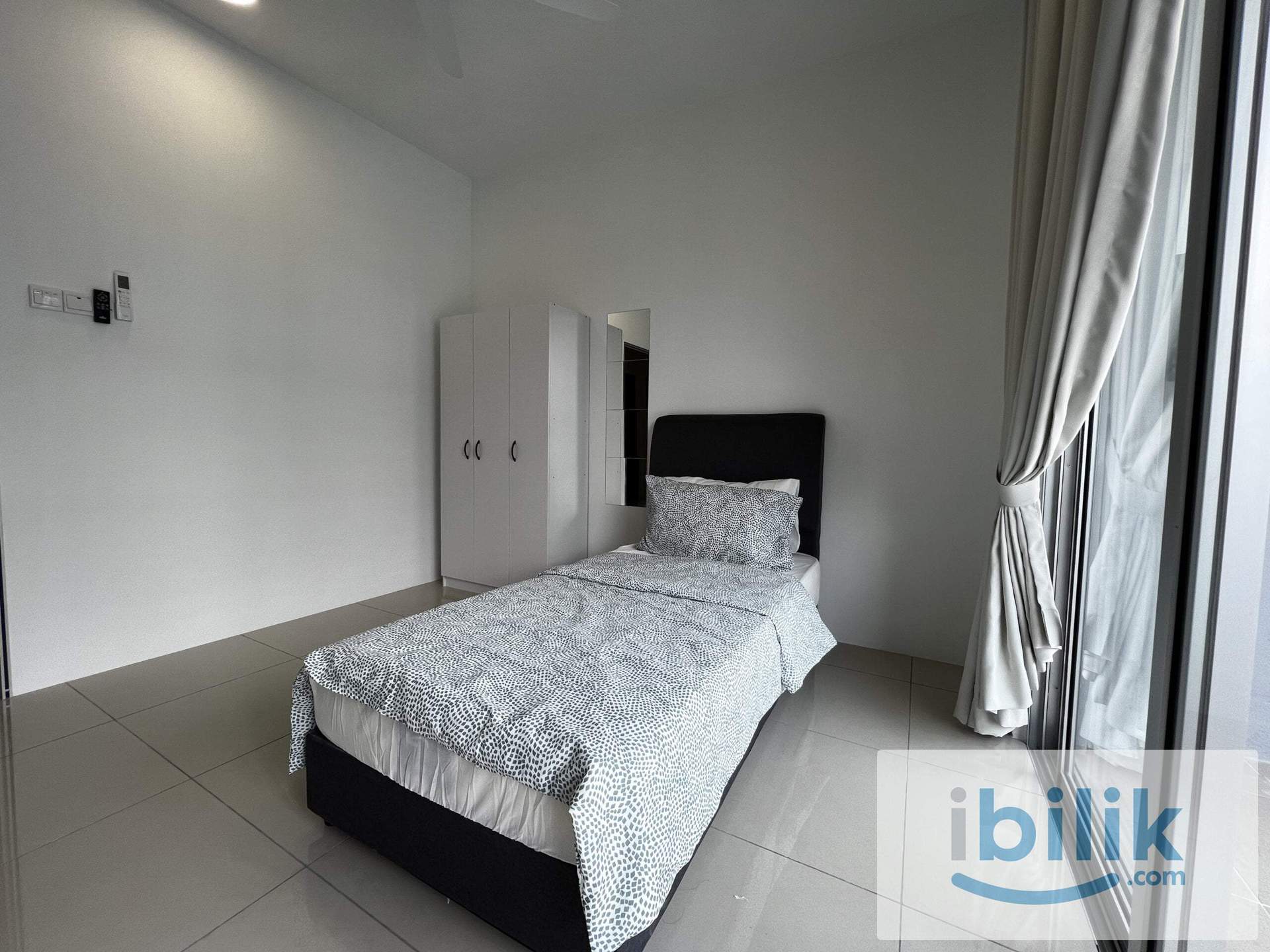Cozy Room Near KL Golden Triangle | Pool & Gym - Image 1
