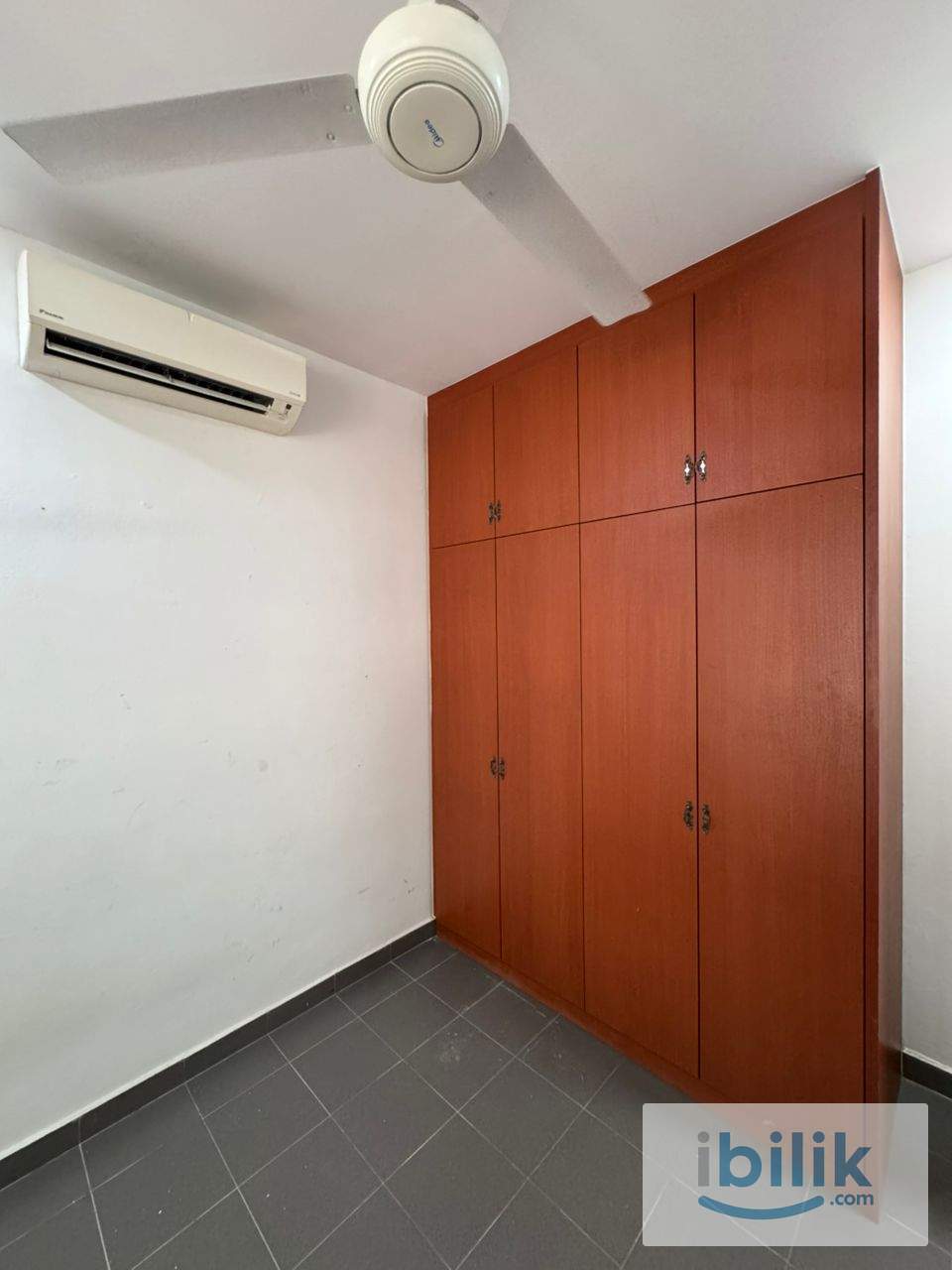 Room with Furnished or Empty - Image 1