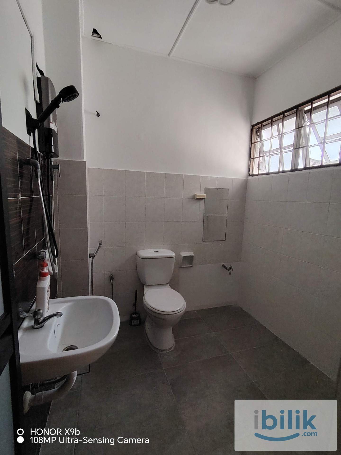 Room 3 - Image 3