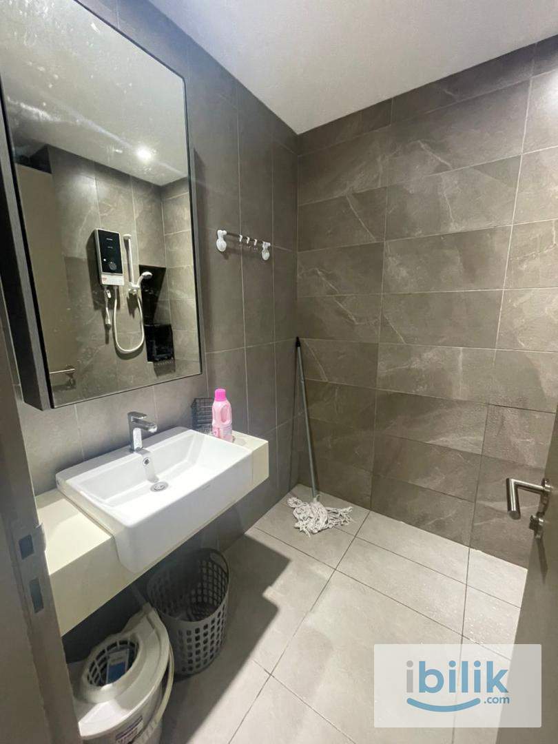 Studio Unit 1 Bathroom  - Image 2