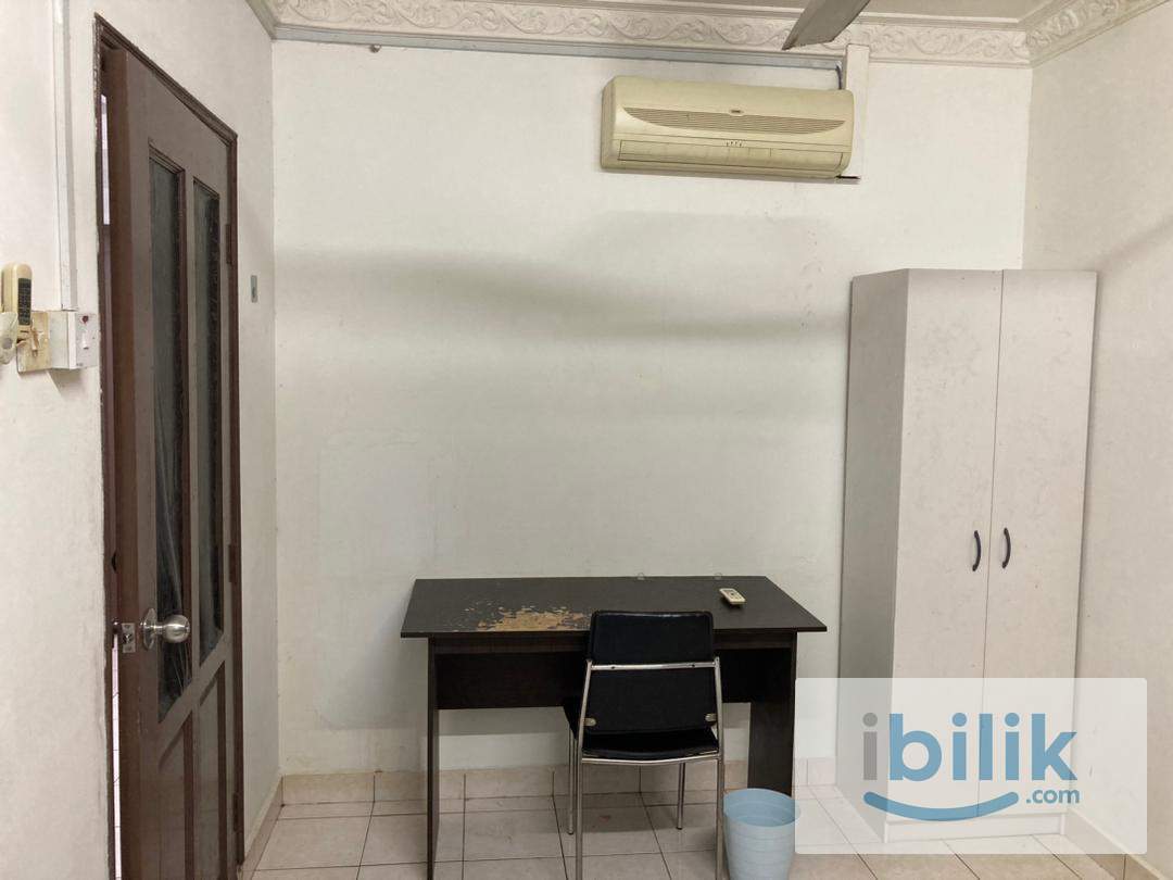 Queen Bed Balcony Room with Window & A/C (Partition) - Image 3