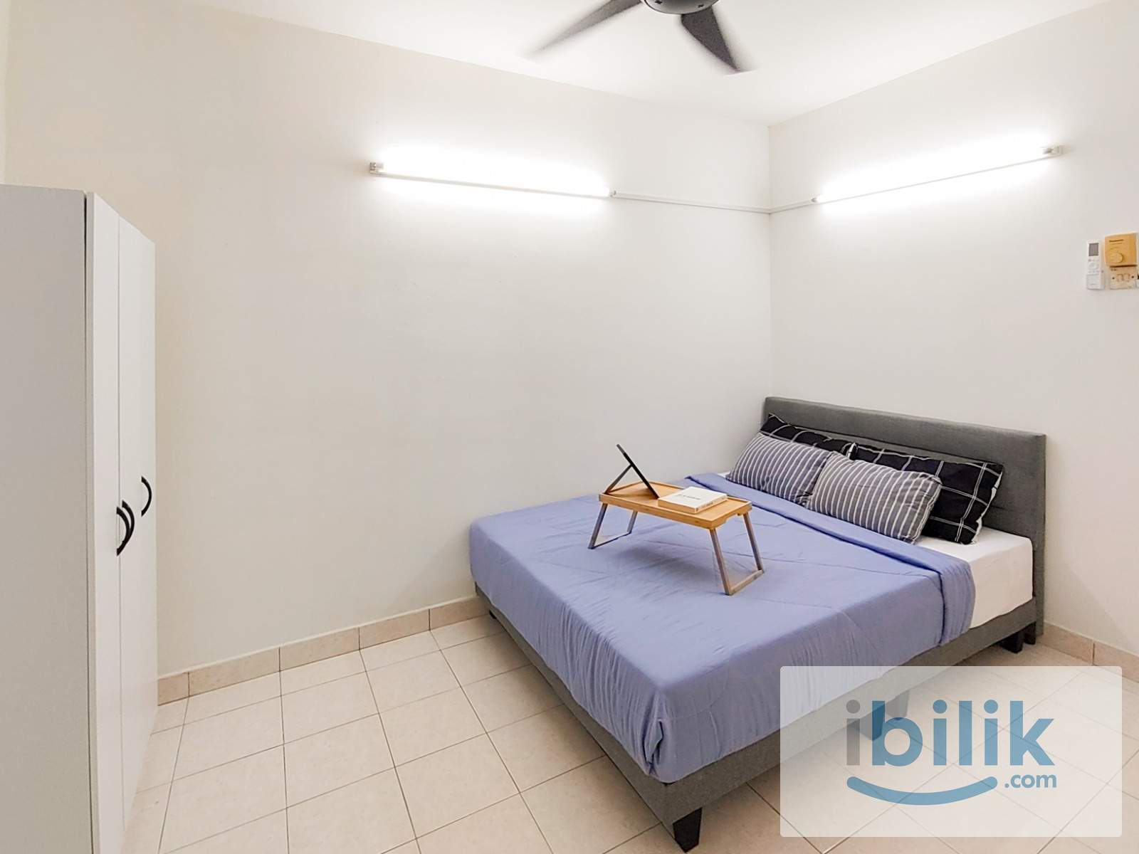 Queen Bed Medium Room with AC & Window - Image 1