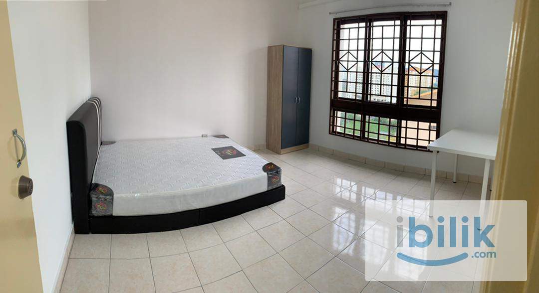 Queen Bed Medium Room with AC & Window (Partition) - Image 3