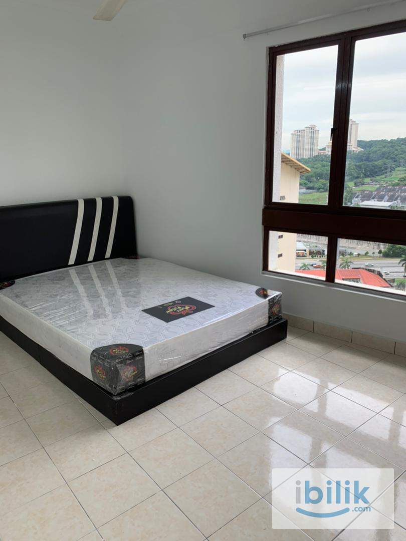 Queen Bed Balcony Room with AC & Window (Partition) - Image 3