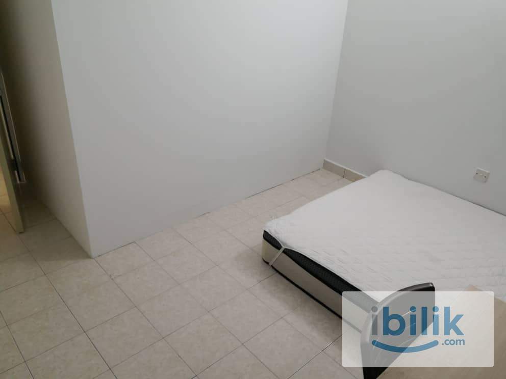 Queen Bed Medium Room with AC & Window (Partition) - Image 2