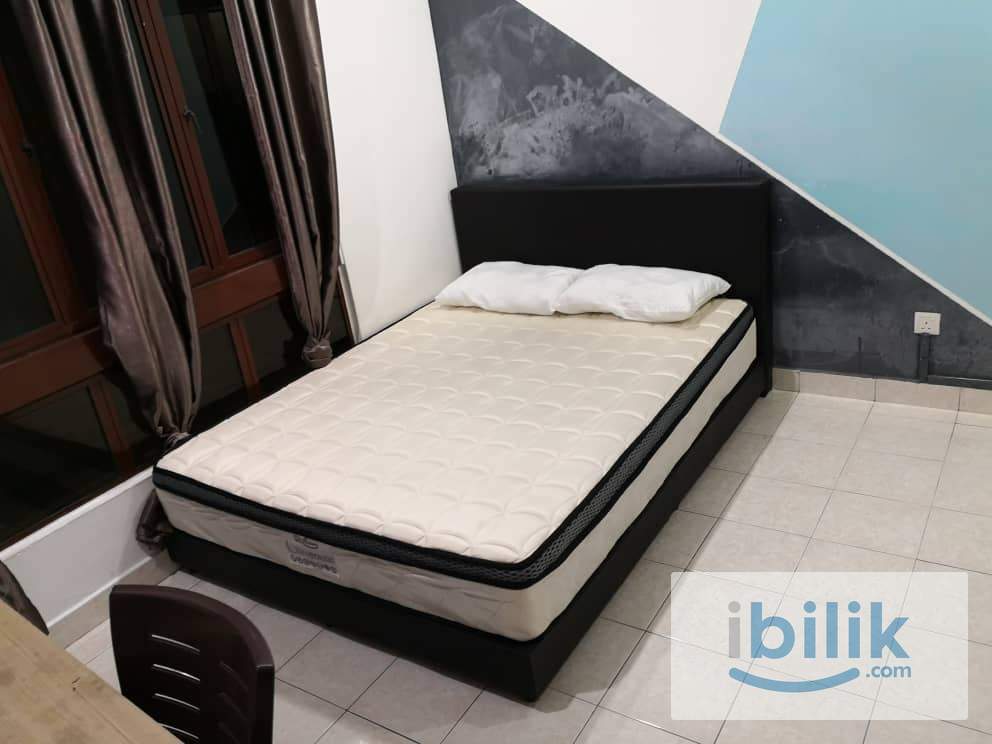 Queen Bed Medium Room with AC & Window (Partition) - Image 2
