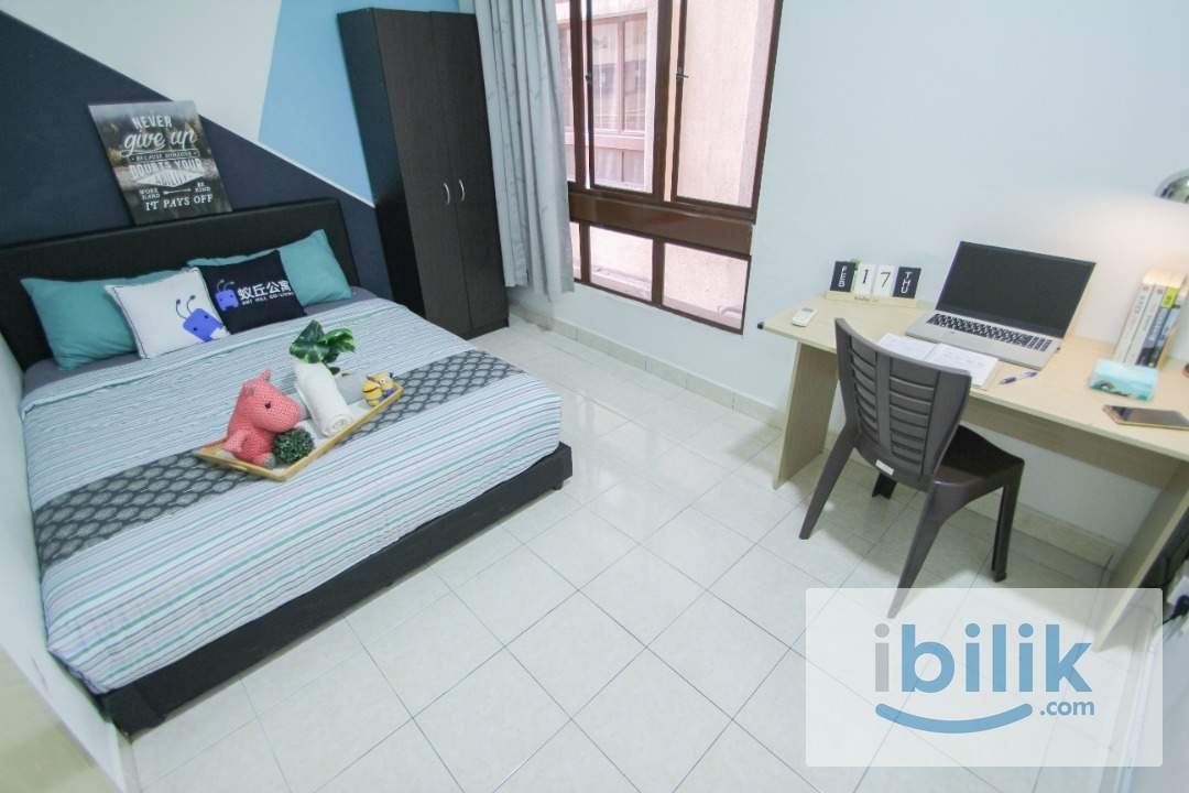 Queen Bed Medium Room with AC & Window - Image 2