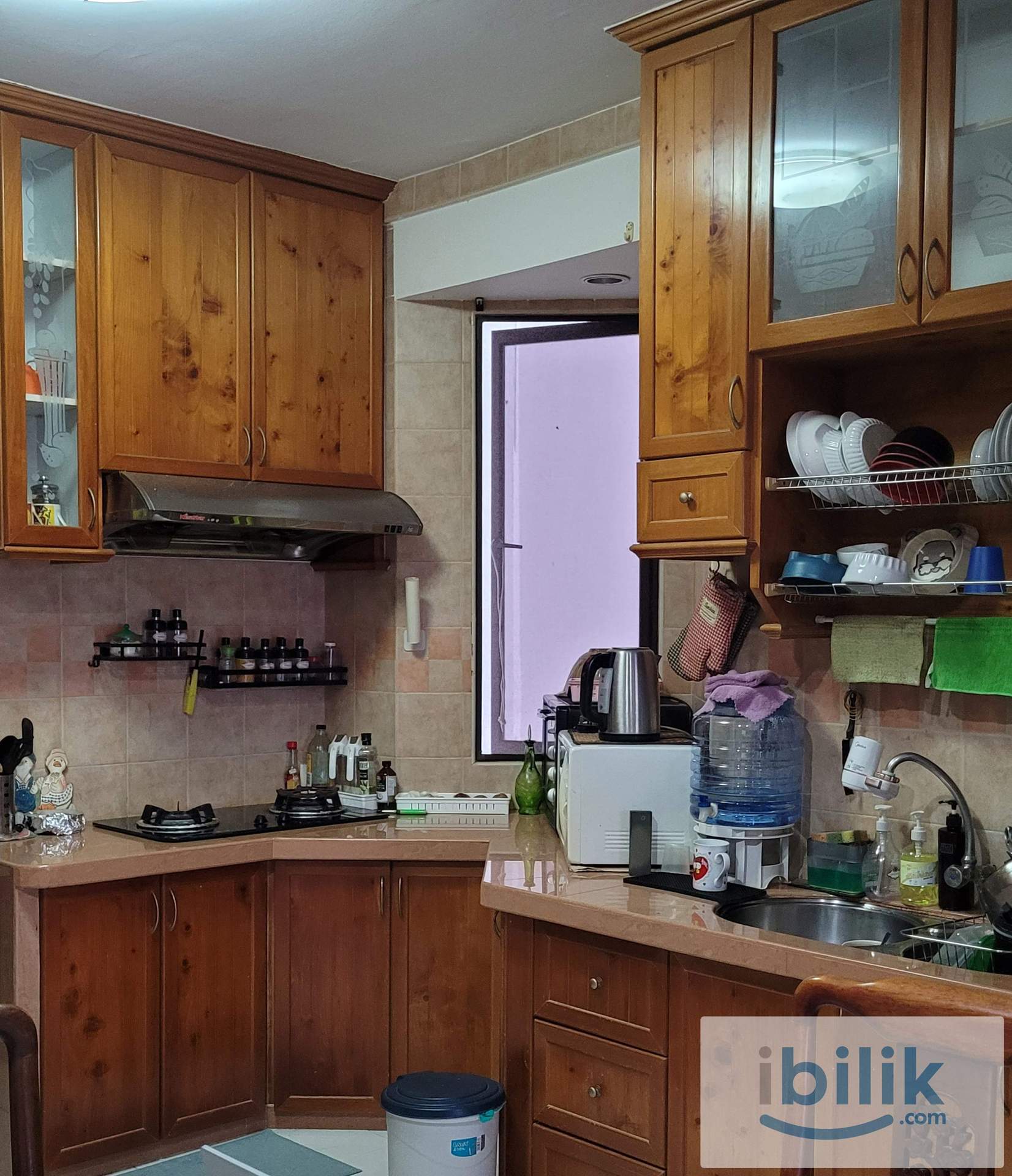 Cozy Fully Furnished Room for Mature Working Lady - Image 6