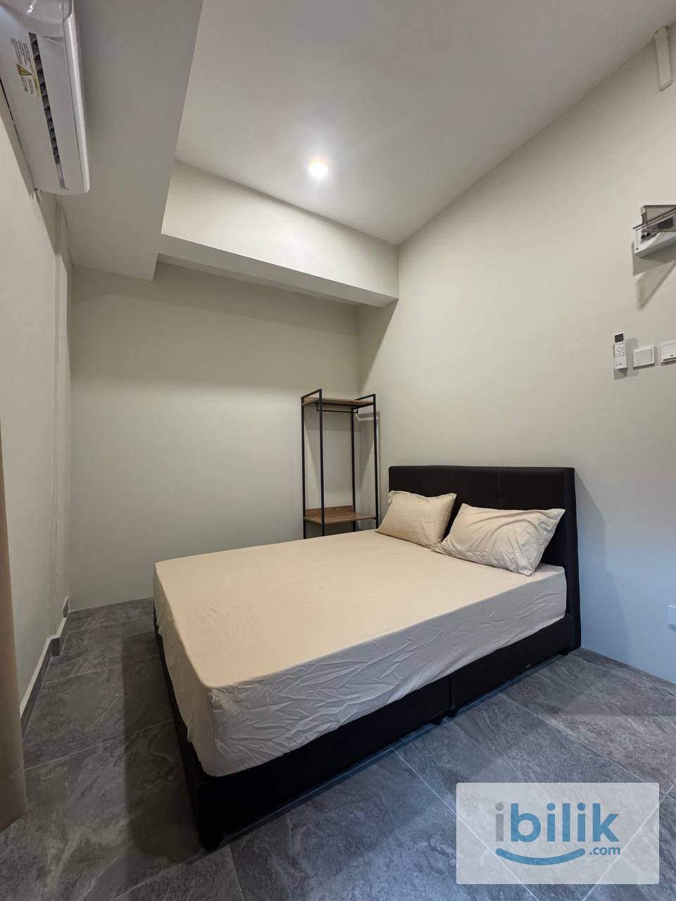 Single Room - Image 7