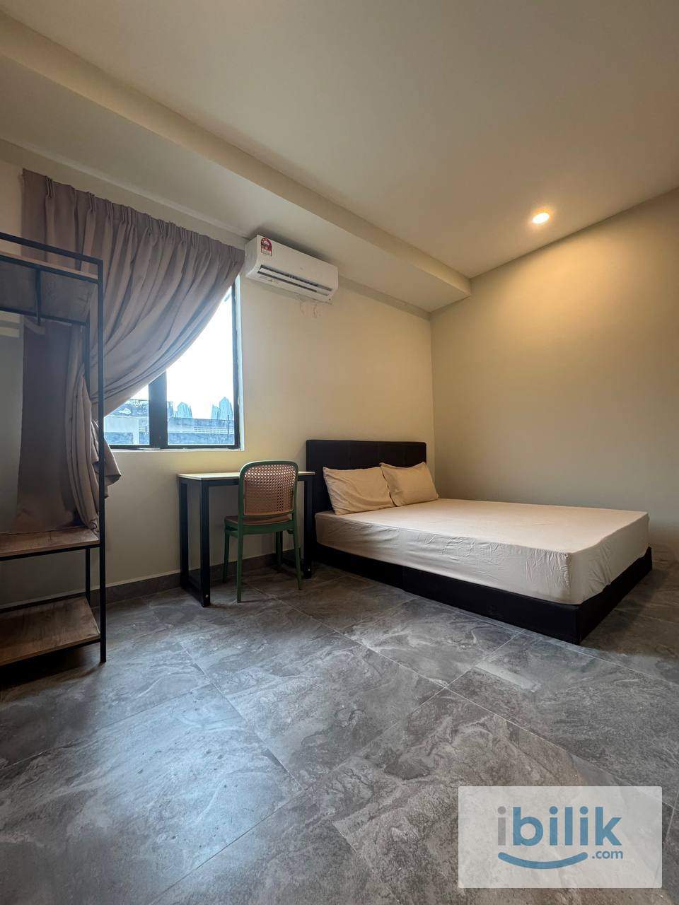 Single Room - Image 5