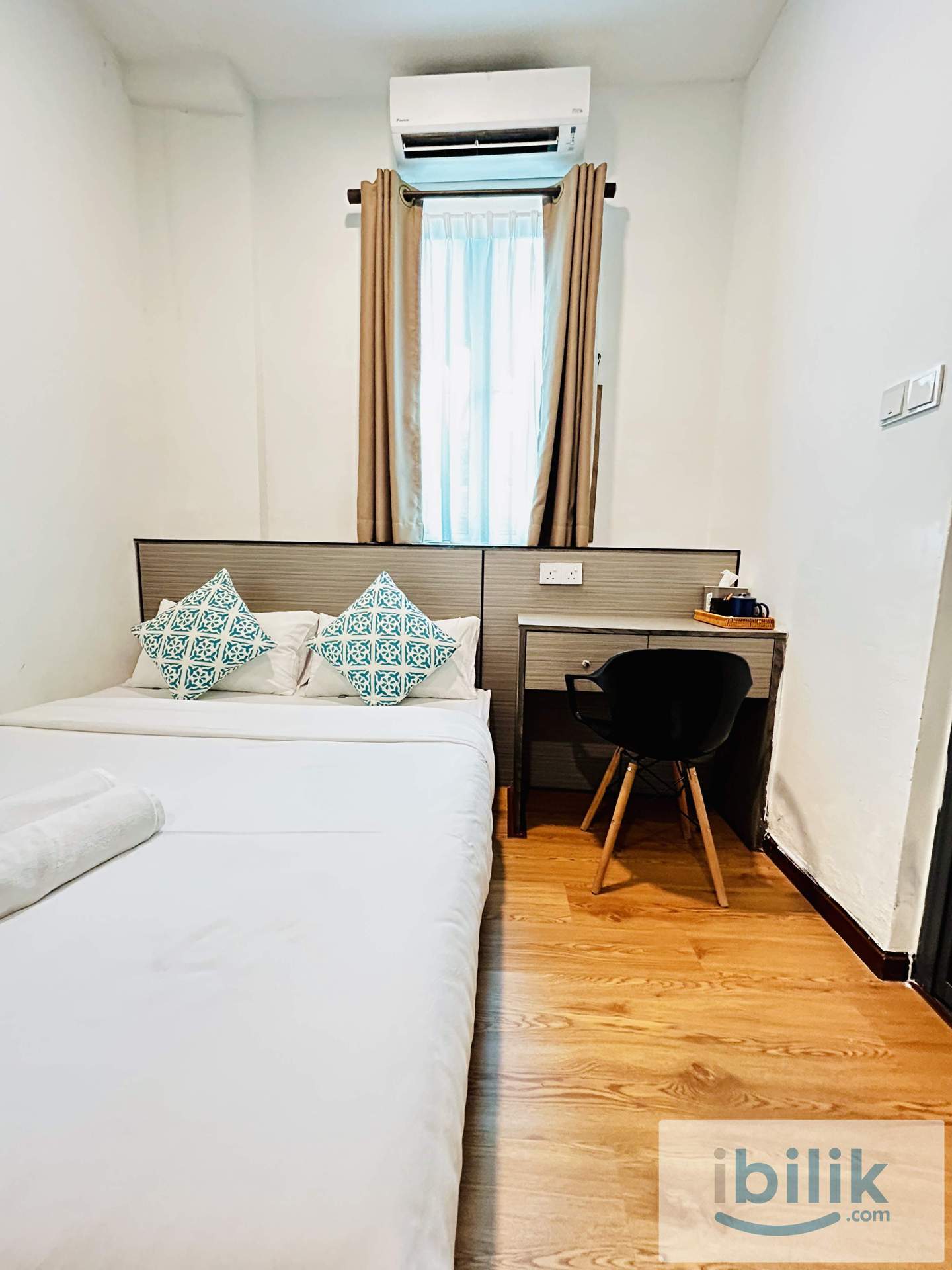 Queen Room - Image 4