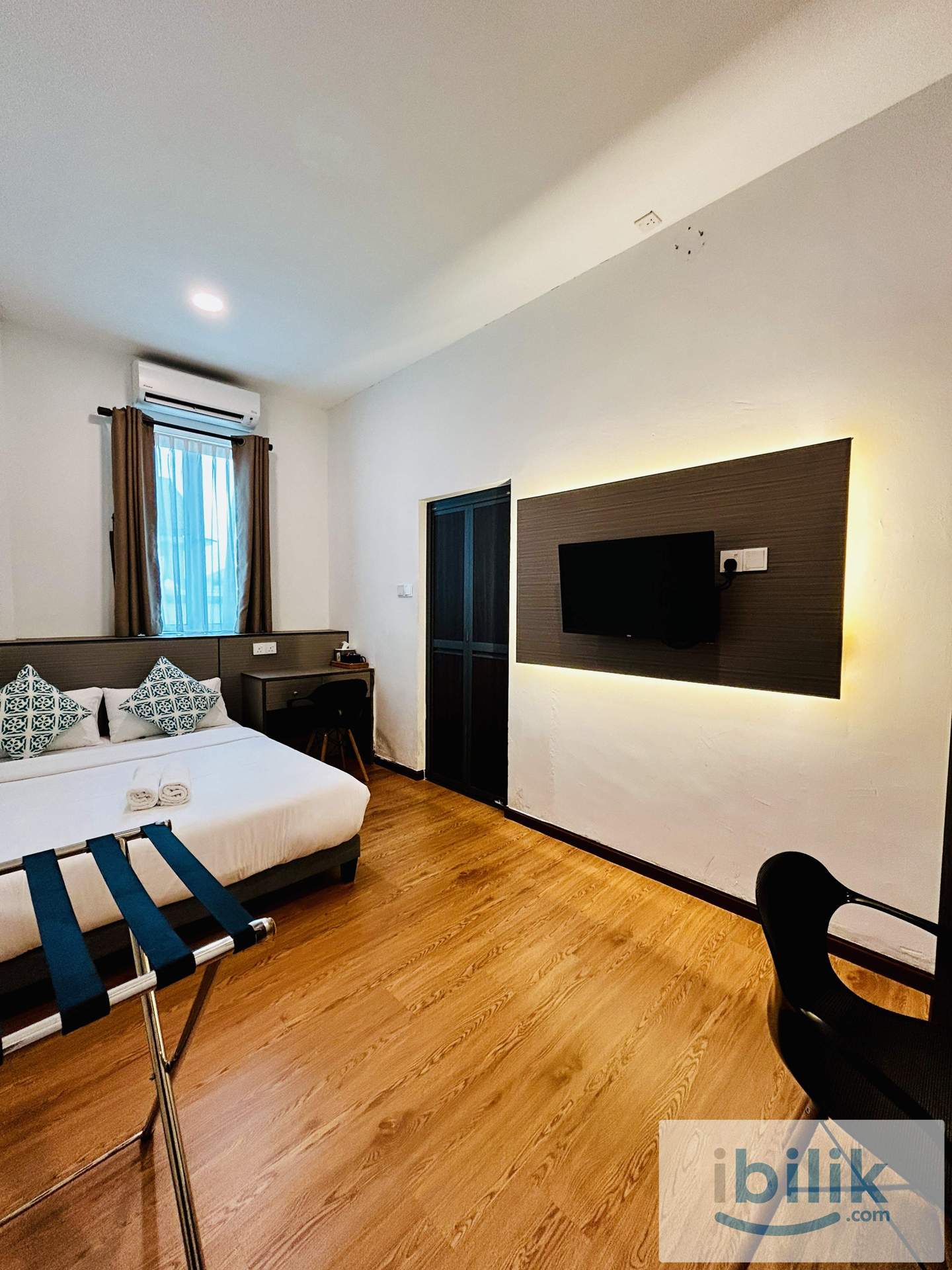 Queen Room - Image 5