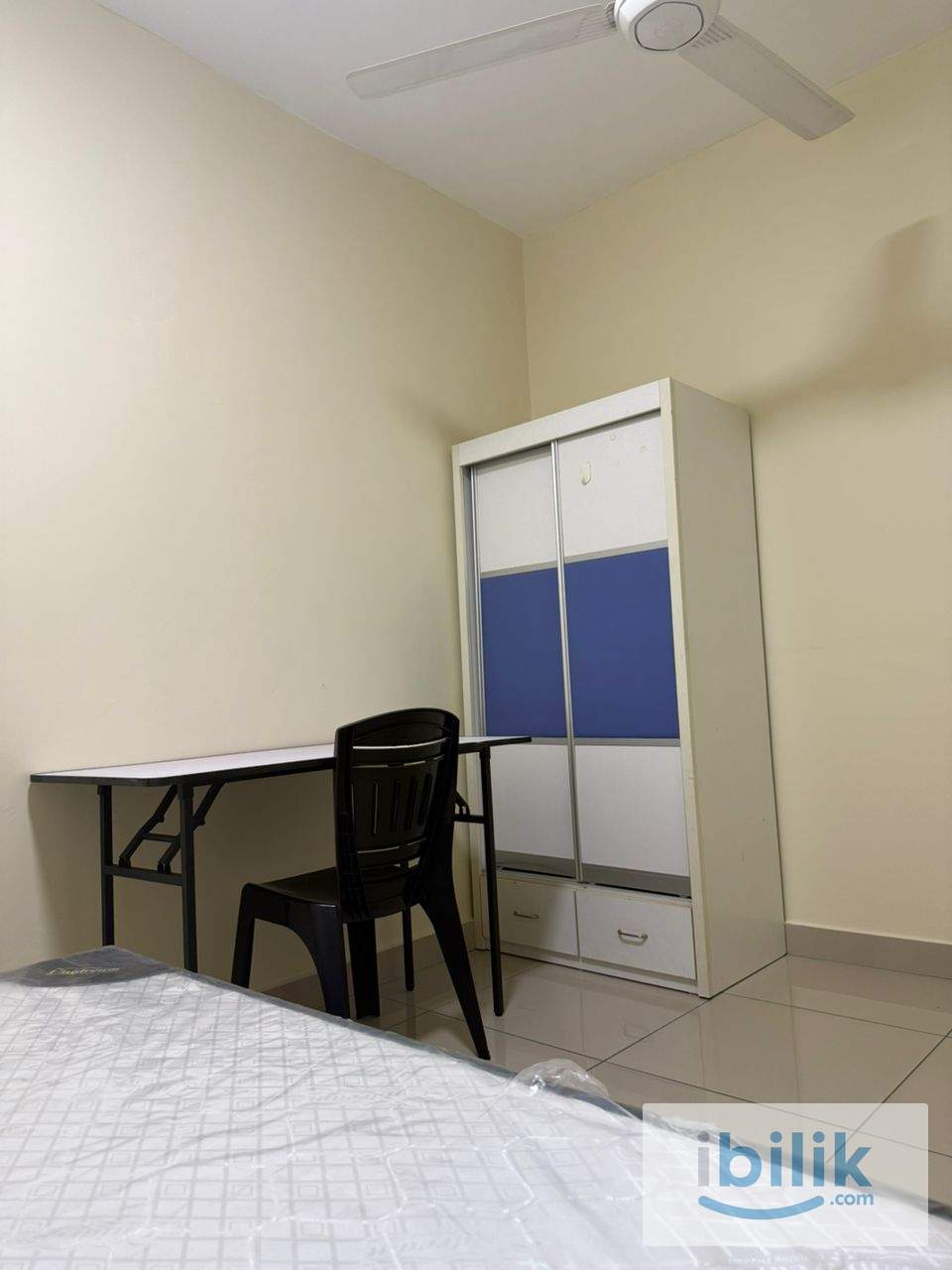 PACIFIC PLACE MEDIUM ROOM FULLY FURNISHED LRT STATION  - Image 5