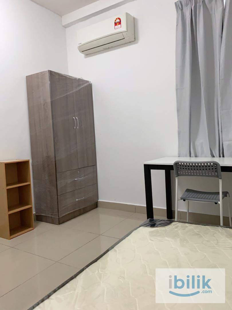 PACIFIC PLACE MEDIUM ROOM FULLY FURNISHED LRT STATION  - Image 3