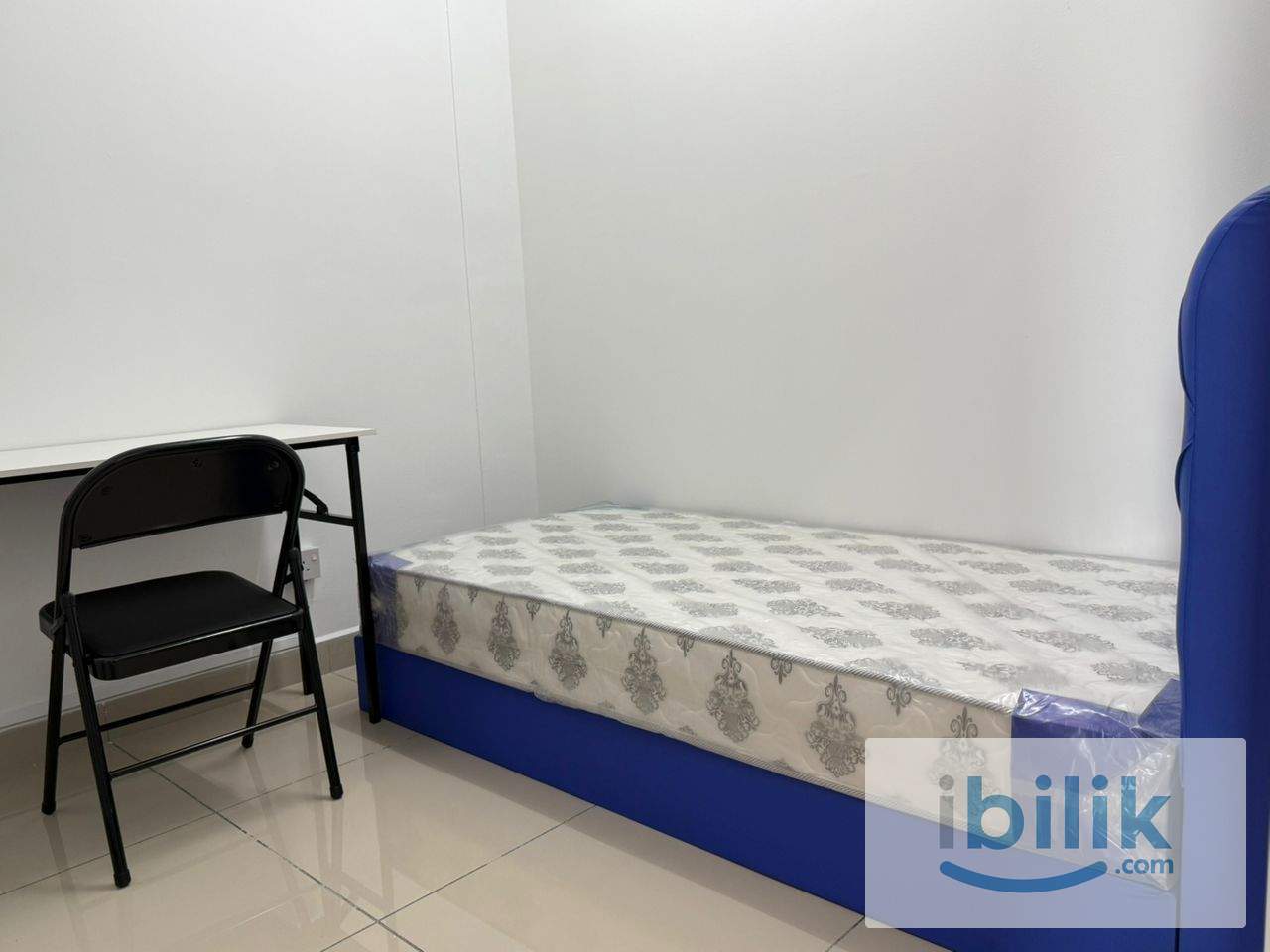 PACIFIC PLACE FEMALE SINGLE ROOM FULLY FURNISHED LRT STATION  - Image 4