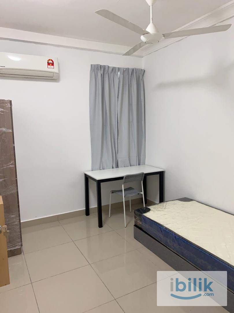 PACIFIC PLACE MEDIUM ROOM FULLY FURNISHED LRT STATION  - Image 4