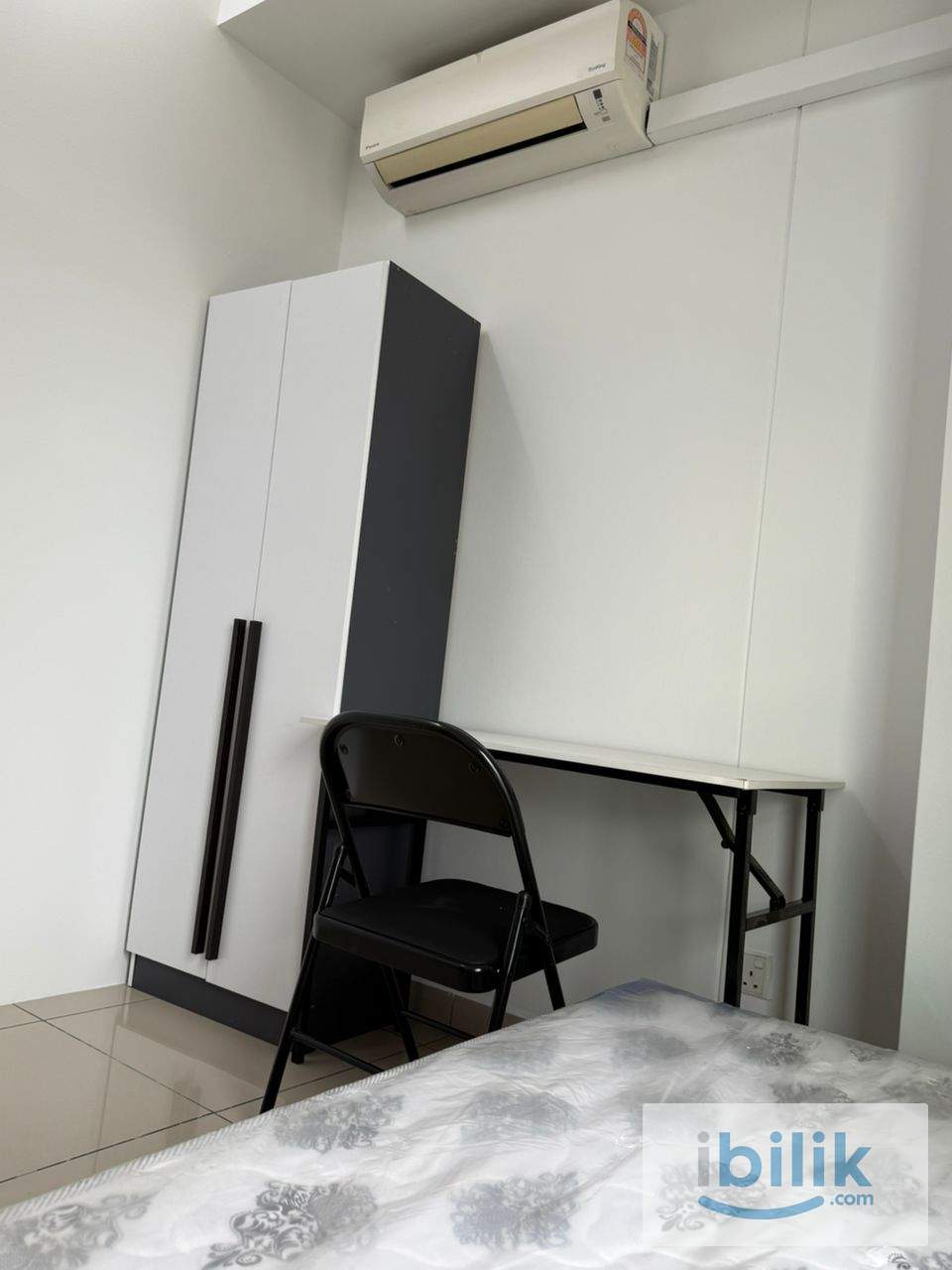 Pacific place female single room fully furnished lrt station  - Image 3