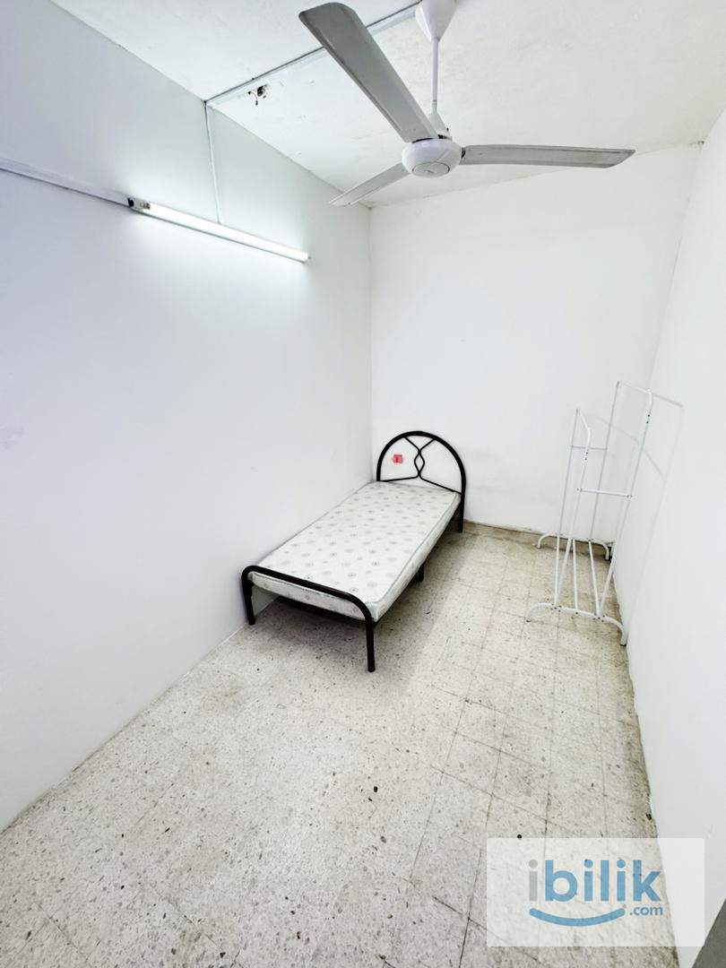 TTDI | Room to Rent | Fast Grab - Image 2