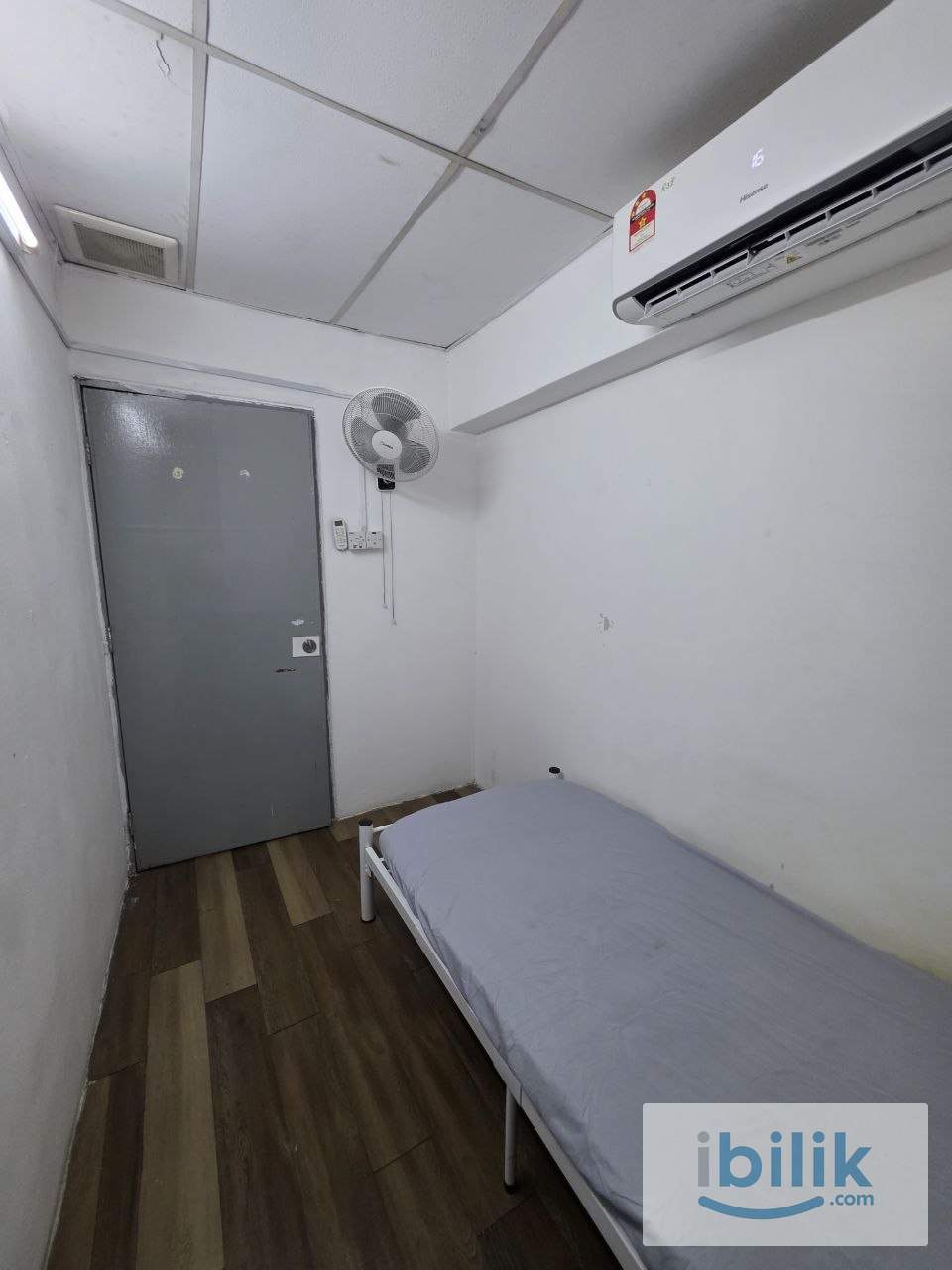 LRT Walking Distance | Aircond | Furnished - Image 1