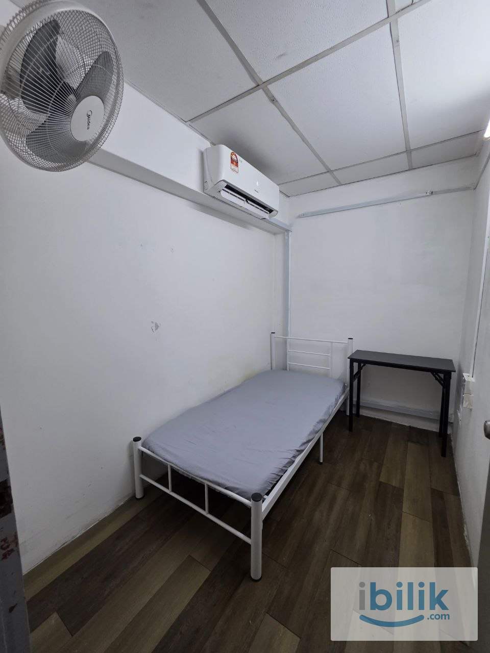 LRT Walking Distance | Aircond | Furnished - Image 2