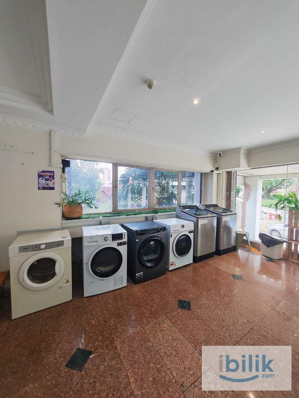 🌸 COMFY LIVING STARTS HERE 🌸 ✨ Stylish Hotel-Type Room ✨ 🛏 Private Cozy Room 🛁 Clean Private Bathroom - Image 4