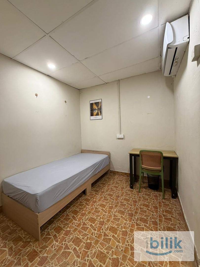 🚀 NEW Hostel @ Brickfields KL 🌆 🔥 Zero Deposit Available 🚆 Easy Walk to KL Sentral, LRT & MRT - Image 1