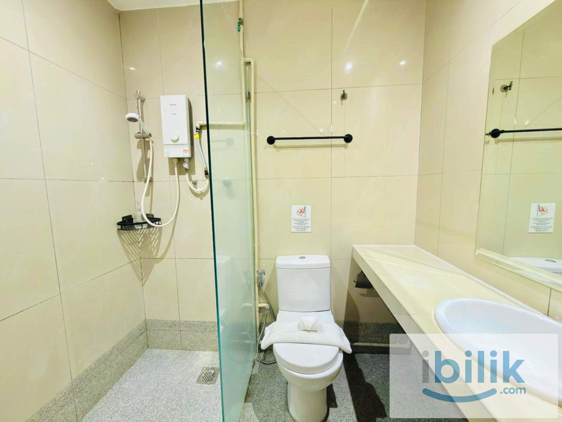 Standard Twin Room - Image 2