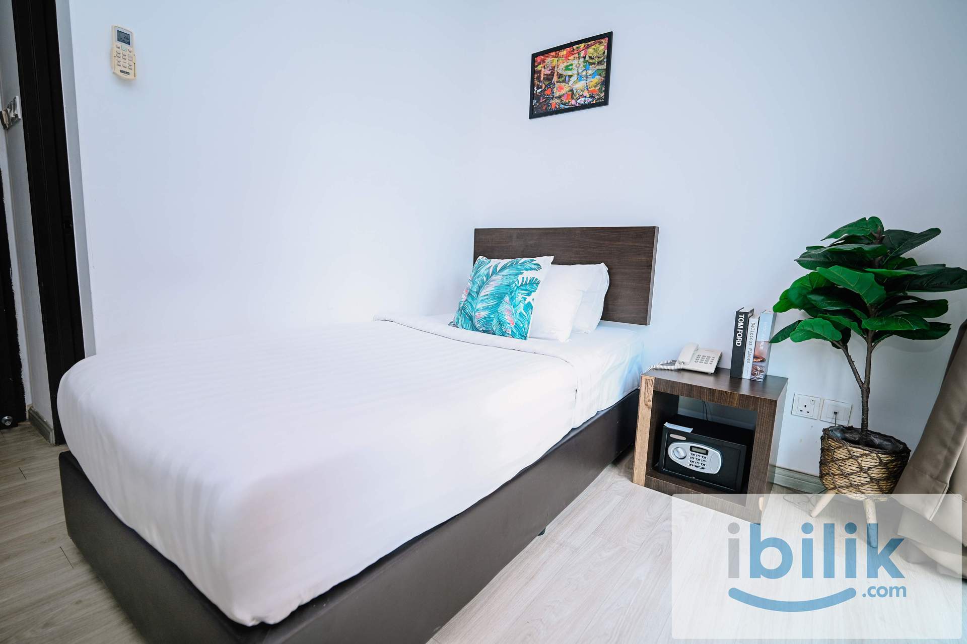 Deluxe Single - Image 2
