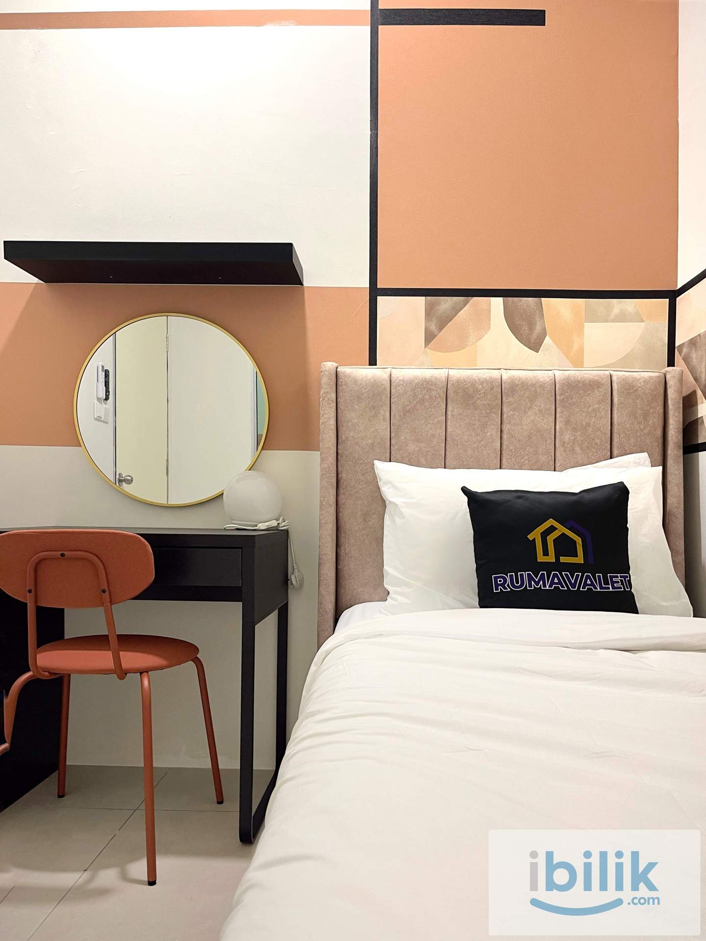 Single Bedroom - Image 1