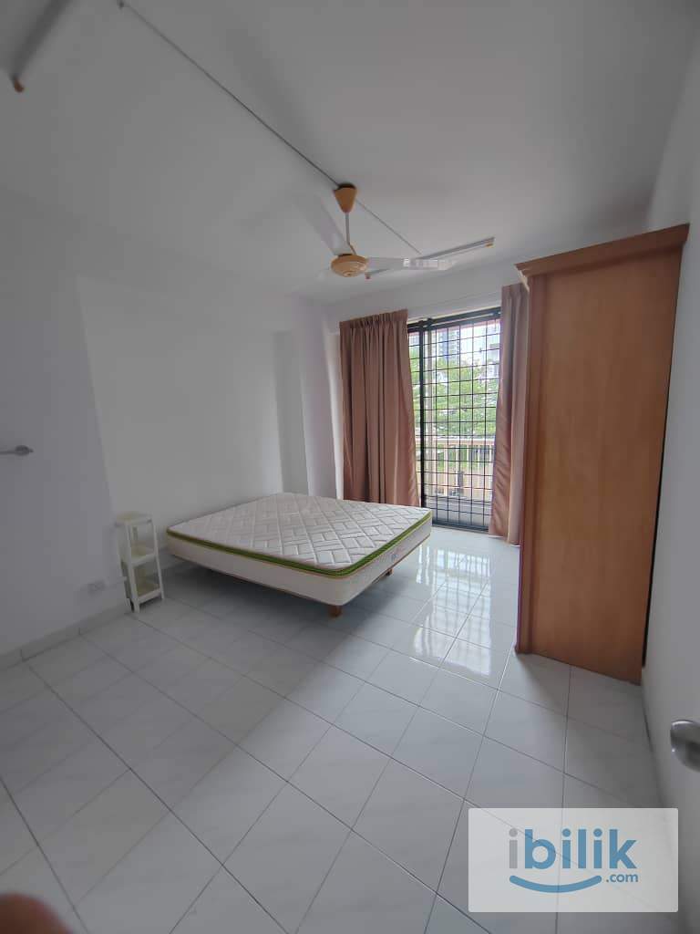 master bedroom in Kuchai Lama/Happy Garden - Image 1