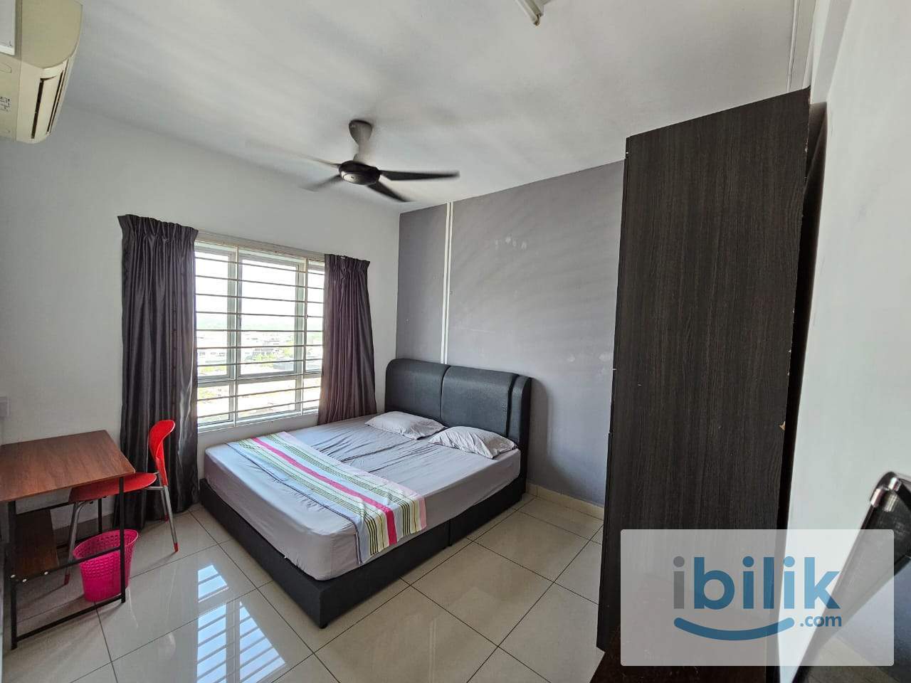 Master Bedroom - Image 8