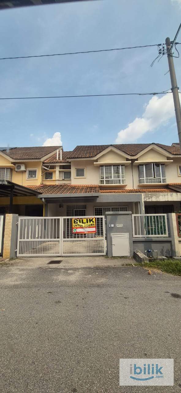 Room to rent in Bandar Baru Bangi Seksyen 3 - Image 1