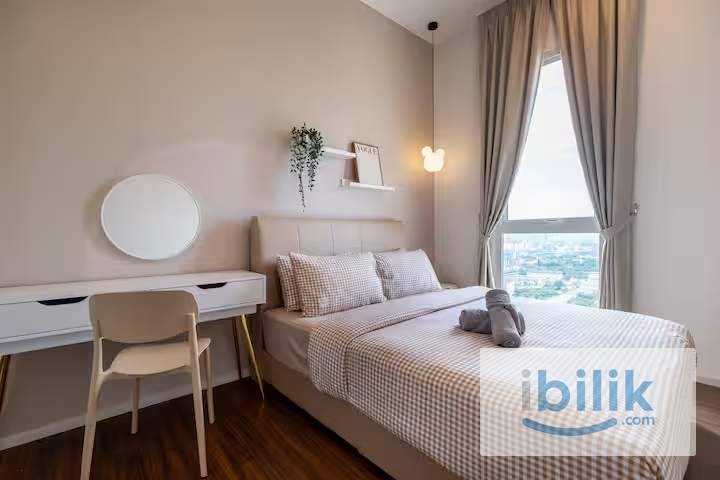 Spacious Medium Room | Walk to MRT Maluri | Lavile - Image 1
