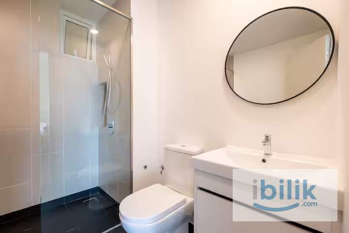 Spacious Medium Room | Walk to MRT Maluri | Lavile - Image 3
