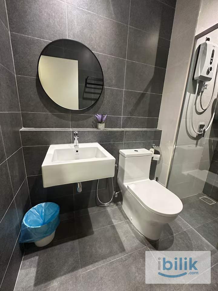 Fully Furnished Medium Room Near MRT Maluri🚇 | Lavile Maluri - Image 2