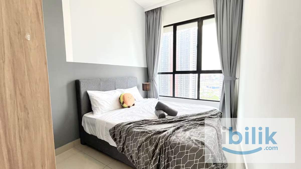 Affordable Medium Room 💰 | Near MRT Maluri - Image 1