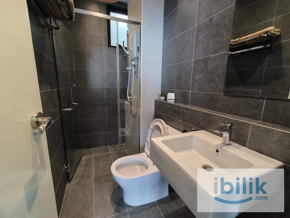 Couple Friendly Master Room 💕 | Near MRT Maluri - Image 3