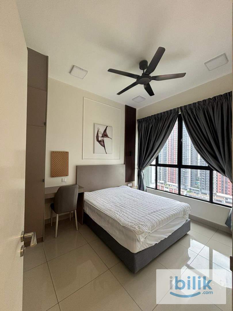 Budget Medium Room | Walk to MRT Maluri - Image 1