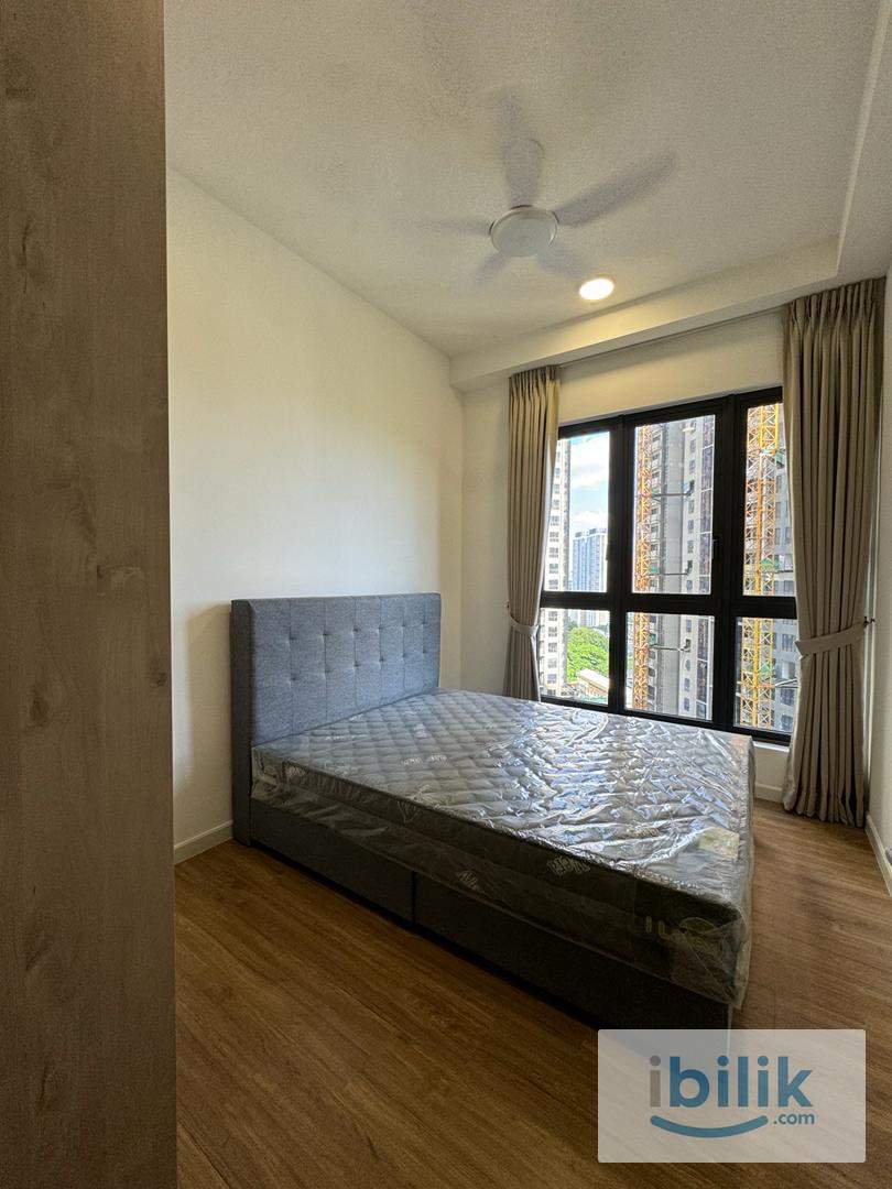 Medium Room Near Sunway Velocity 🛍️ | Walk to MRT Maluri - Image 1